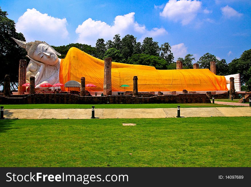 Reclining Buddha at Wat Khuninthapramool, Thailand