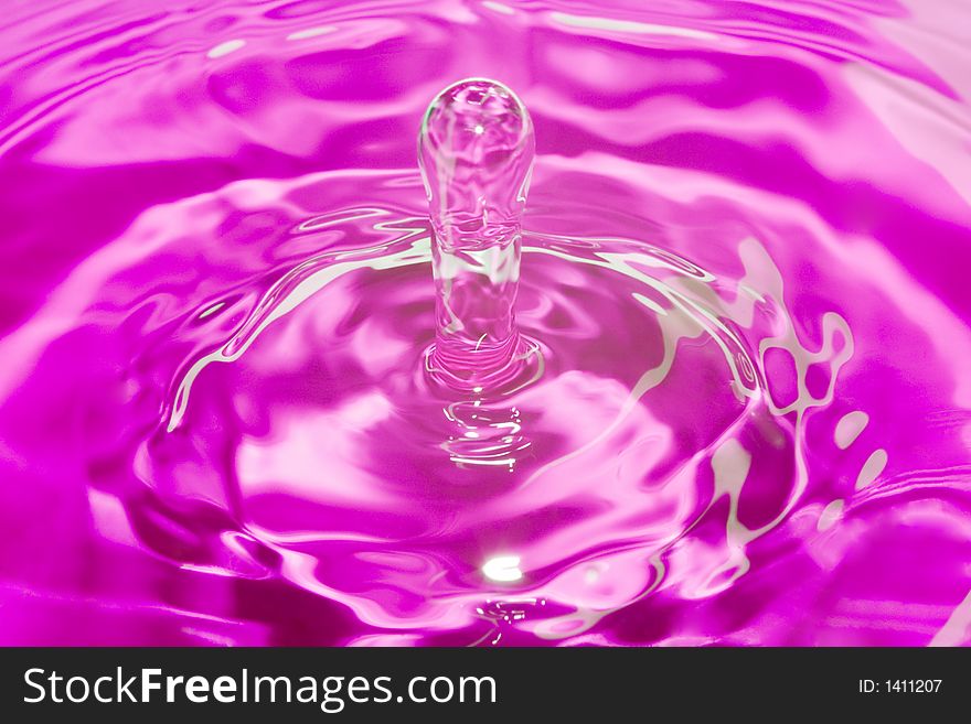 Purple water pin created by the fallen drop