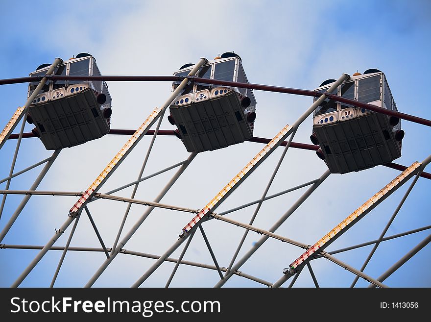 A ferris wheel at an amusement park