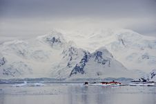 Free Paradise Harbour 1 Royalty Free Stock Image - 14117466