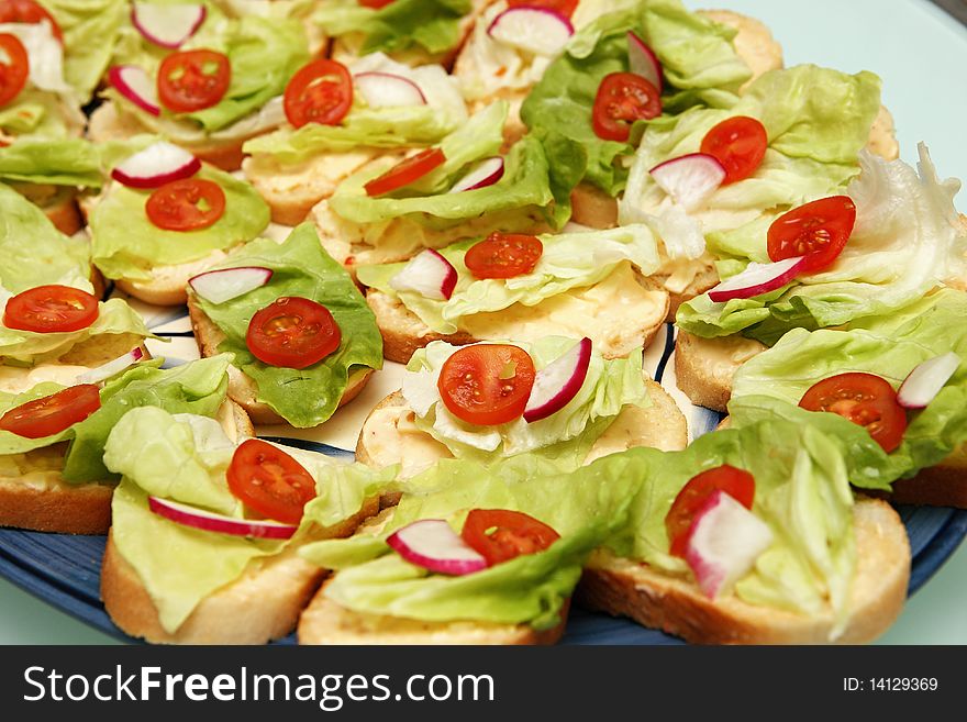 Plate for snack with sandwiches.