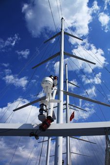 Mast Of The Walking Sea Yacht Royalty Free Stock Photos Mast Of The Walking Sea Yacht Royalty Free Stock Photos