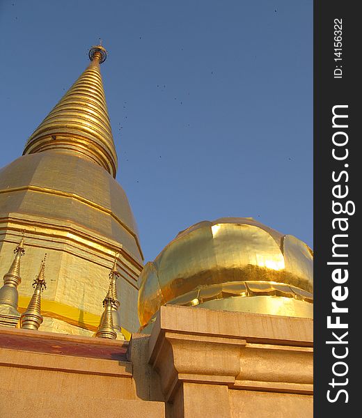 Wat Phra Bat Huai Tom