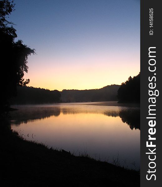 Pang-Ung Lake in maehongson Thailand
Photo taken on: December 7th, 2007