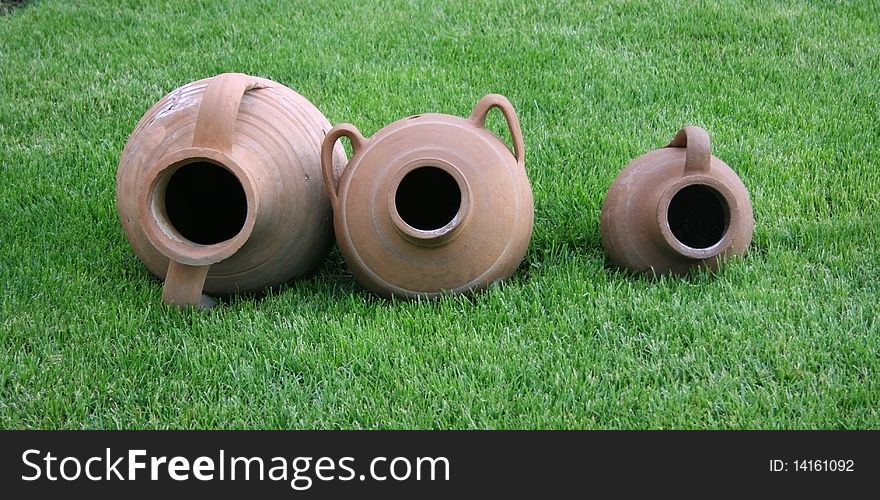 Earthen  Potteries