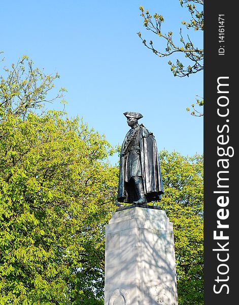 A statue of the admiral Nelson in Greenwich park, London.