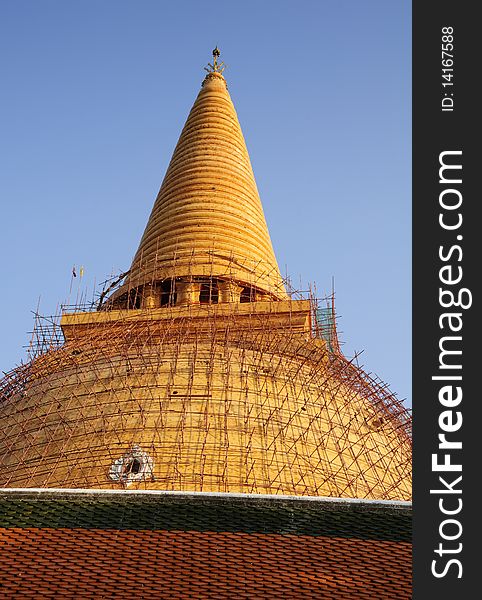 Traditional Thai stupa at Prapratomjedee, Thailand. Traditional Thai stupa at Prapratomjedee, Thailand.