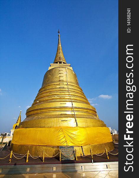 Pagoda mountain gold in Bangkok. Pagoda mountain gold in Bangkok.