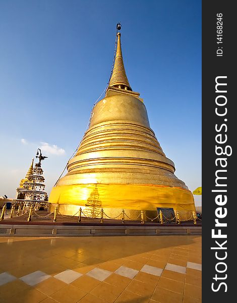 Pagoda mountain gold in Bangkok. Pagoda mountain gold in Bangkok.