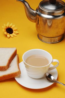 Milky Tea With Bread Stock Photography Milky Tea With Bread Stock Photography