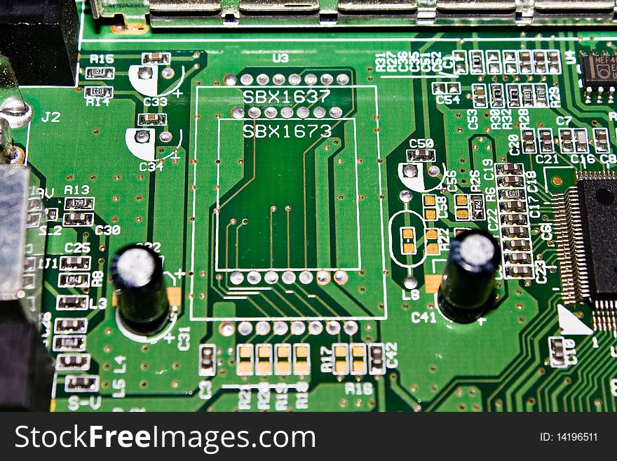 Details of a green computer card circuit