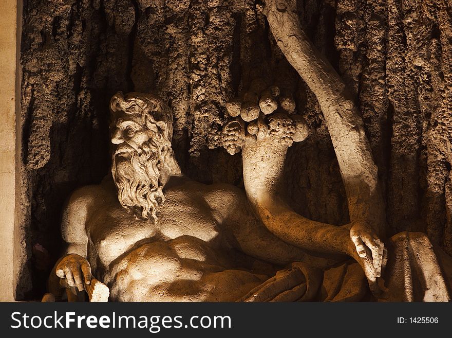 Statue at night in rome. Statue at night in rome