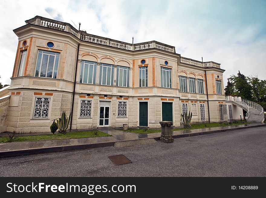 Italian Villa Old Style