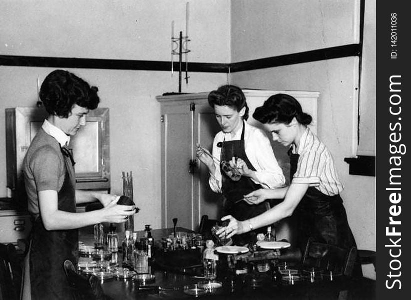 Florida State College for Women students experimenting in the chemical lab in 1940: Tallahassee, Florida Regarded as one of the top public institutions in the country, the Florida State College for Women served as Florida&#x27;s only state-supported women&#x27;s college from 1905 through 1947. Photo credit: Florida Memory via Flickr www.flickr.com/photos/floridamemory/6859458328/in/album-7. Florida State College for Women students experimenting in the chemical lab in 1940: Tallahassee, Florida Regarded as one of the top public institutions in the country, the Florida State College for Women served as Florida&#x27;s only state-supported women&#x27;s college from 1905 through 1947. Photo credit: Florida Memory via Flickr www.flickr.com/photos/floridamemory/6859458328/in/album-7...