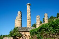 Delphi, Greece: Collonade Of Temple Of Apollo With Delphi Oracle, Centre Of Greek Culture Royalty Free Stock Images Delphi, Greece: Collonade Of Temple Of Apollo With Delphi Oracle, Centre Of Greek Culture Royalty Free Stock Images