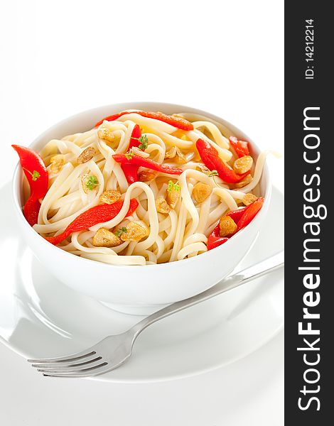 Spaghetti bowl with garlic and pepper