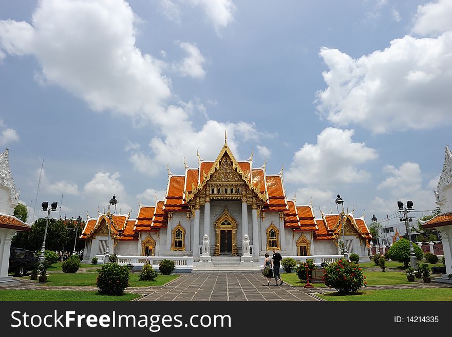 Blue sky in sunny day at wat aroon bangkok thailand