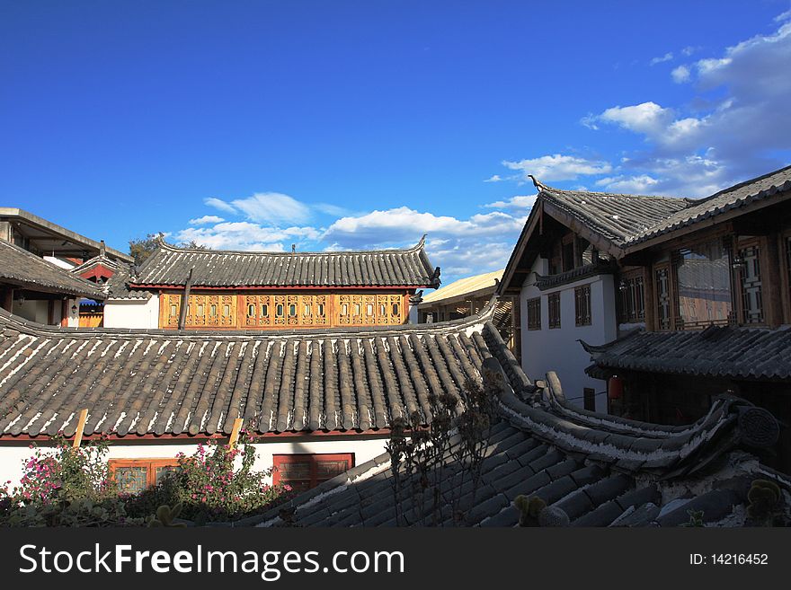 Old town of Lijiang and the blue sky