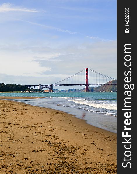 View of the Golden Gate Bridge from the beach
