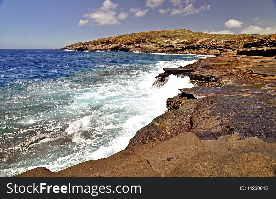 This is the beautiful lava rock coast of Oahu. This is the beautiful lava rock coast of Oahu.