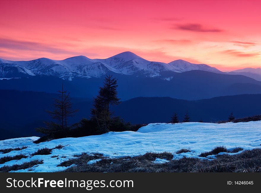 Dawn in mountains Carpathians, Ukraine. Autumn morning