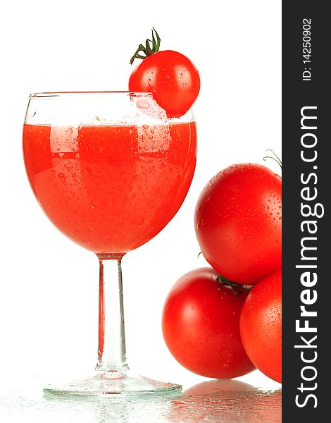 Fresh tomatoes juice with tomatos