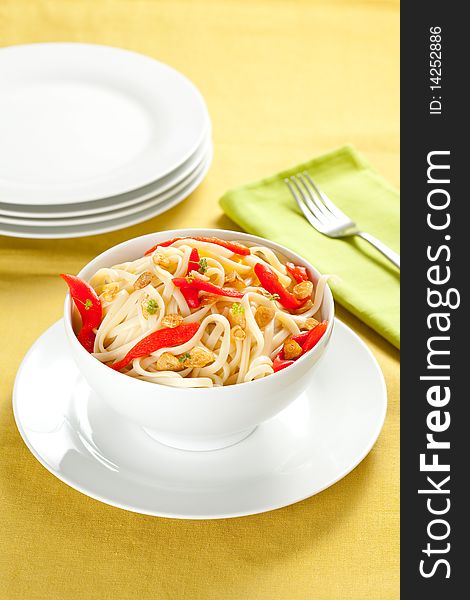 Spaghetti bowl with garlic and red pepper