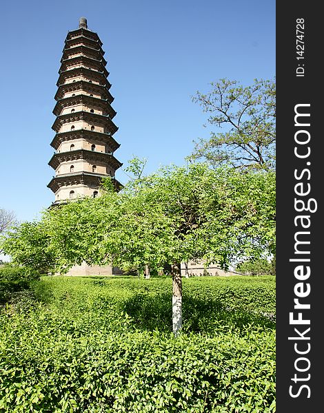 Double Pagoda Temple is located in Taiyuan City, Shanxi Province, China, also known as Yongzuo Temple. The temple built in the Ming dynasty. The two pagodas are landmark buildings in Taiyuan.