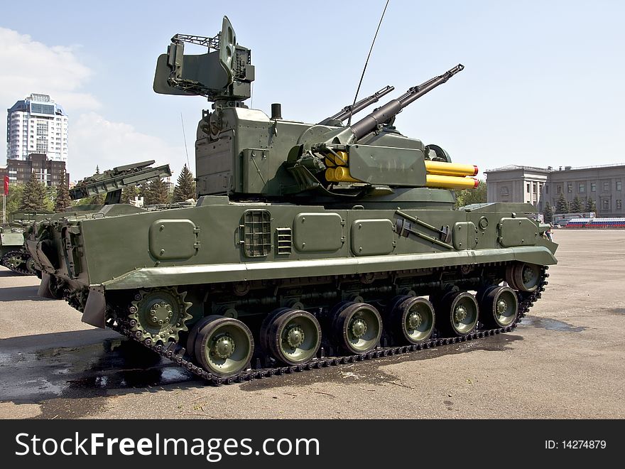 Heavy Russian tank