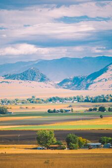 Free American Rural Landscape Stock Image - 142820761