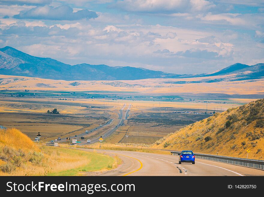 A Sunny Day, American Highway Sceneryï¼Œautumn