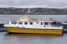 Yellow Boat In Port Royalty Free Stock Photography Yellow Boat In Port Royalty Free Stock Photography
