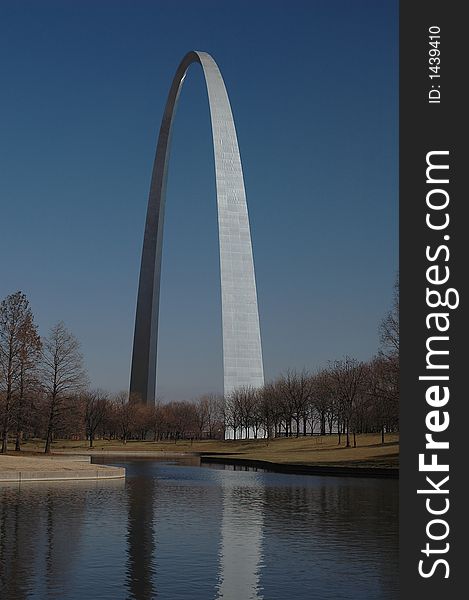 Saint Louis Arch with its reflection on the pond. Saint Louis Arch with its reflection on the pond