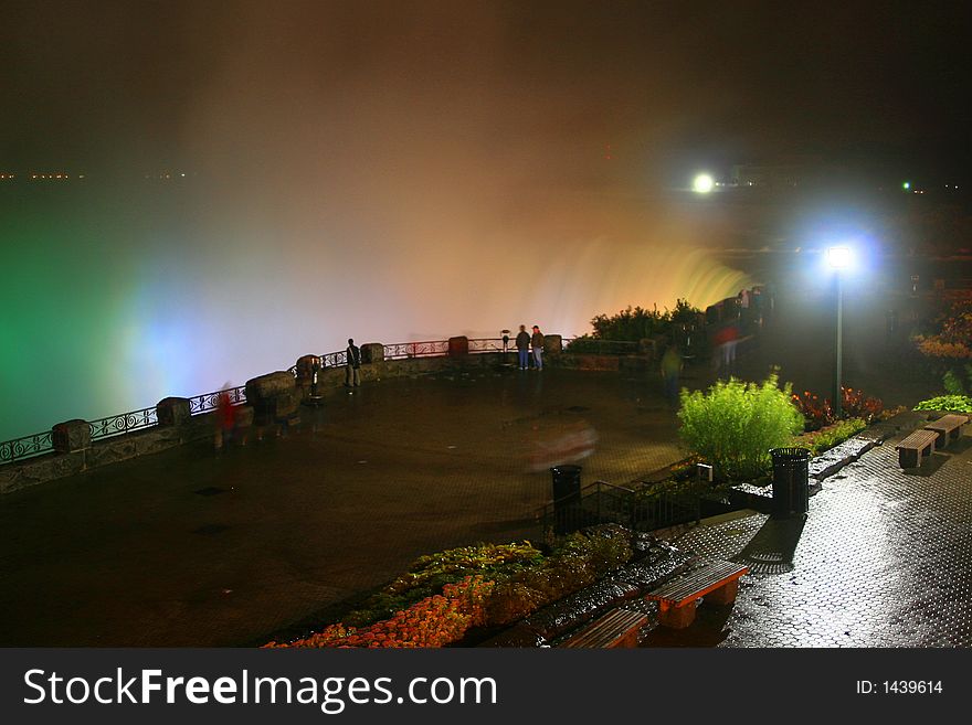 A quiet misty night-time view of Niagara s Horseshoe Falls.