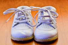 White Baby Shoes Royalty Free Stock Photography White Baby Shoes Royalty Free Stock Photography