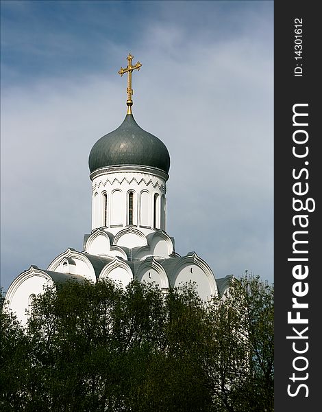 About temple Church is Victors' Avenue, 82, near the famous Minskers Krupetskii source. On 14 October 1992 at the source began to make prayers and erected a wooden six-foot eight-pointed cross, and a year later - registered Holy Protection parish. Near the ruins of demolished in 1936 the church was established railroad car, where to hold worship services. Later, it was built a temporary wooden Pokrovsky temple, which is now sanctified in honor Krupetskii Mother of God. About temple Church is Victors' Avenue, 82, near the famous Minskers Krupetskii source. On 14 October 1992 at the source began to make prayers and erected a wooden six-foot eight-pointed cross, and a year later - registered Holy Protection parish. Near the ruins of demolished in 1936 the church was established railroad car, where to hold worship services. Later, it was built a temporary wooden Pokrovsky temple, which is now sanctified in honor Krupetskii Mother of God.