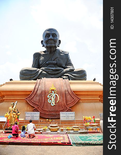 Buddha Sculptures With Pray