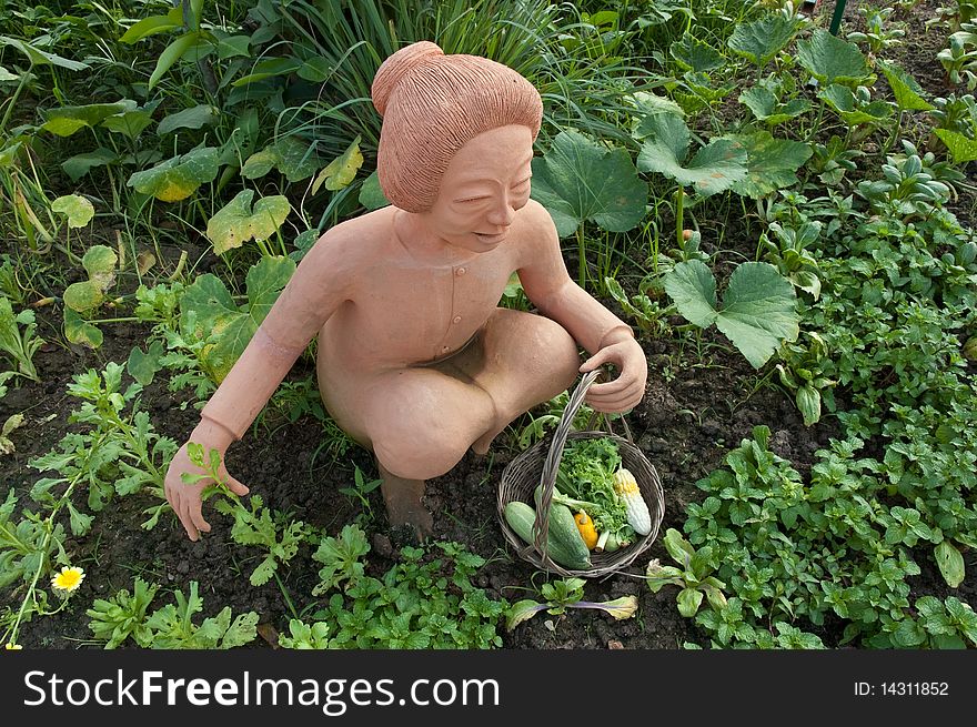Statue In Royal Flora Ratchapruek Of Thailand