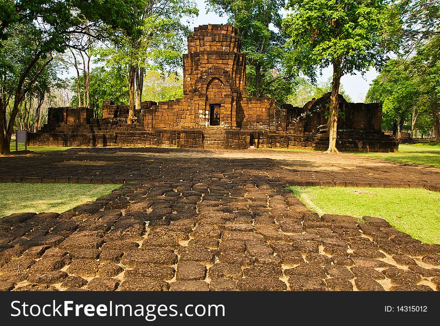 Khmer stone castles found in Kanchanaburi.