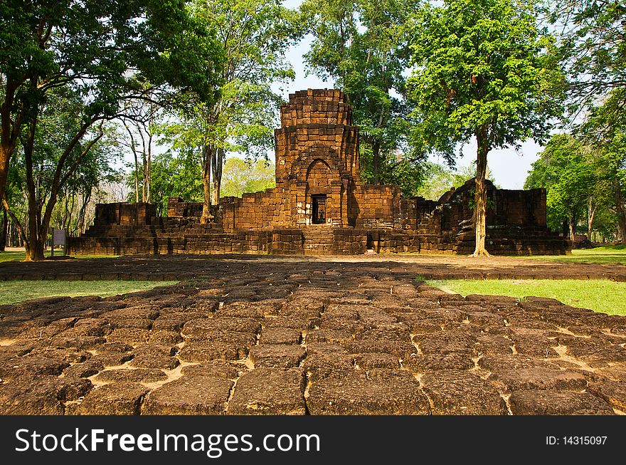 Khmer stone castles found in Kanchanaburi.