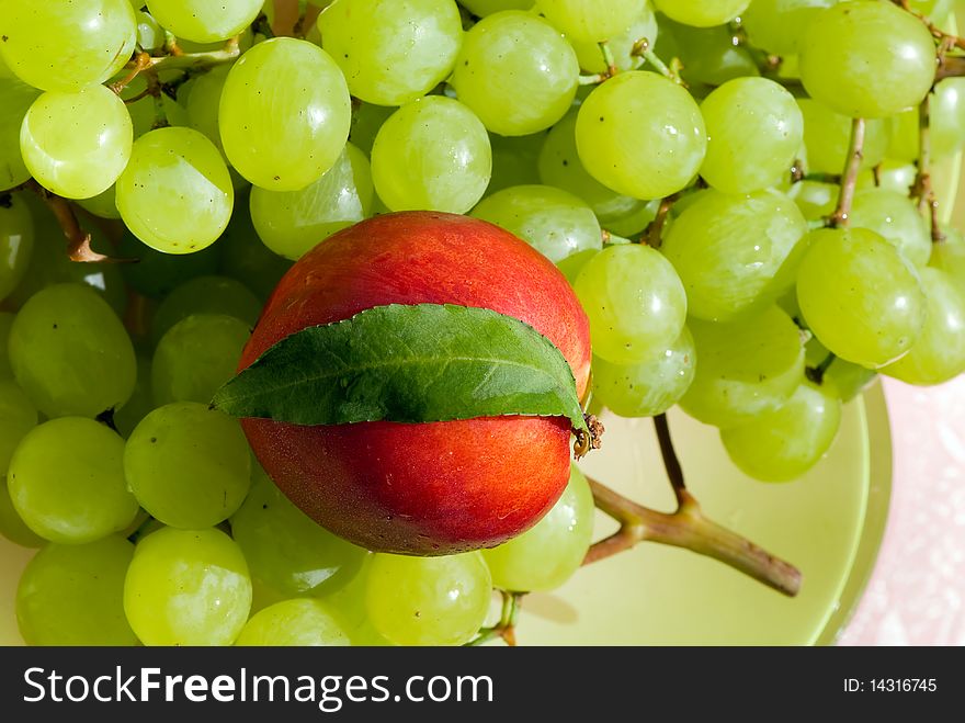 Ectarine And Grape