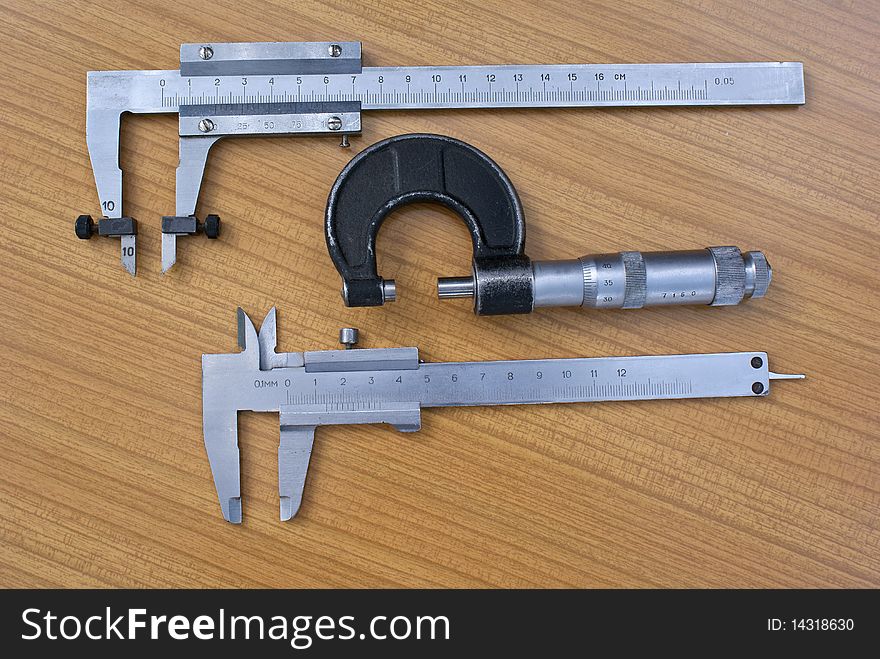 Measuring instrument assign for part sensing and size process surface