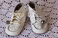 Soft White Leather Baby Shoes Royalty Free Stock Images Soft White Leather Baby Shoes Royalty Free Stock Images