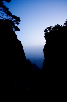 Huangshan And Pine Silhouette Royalty Free Stock Image Huangshan And Pine Silhouette Royalty Free Stock Image