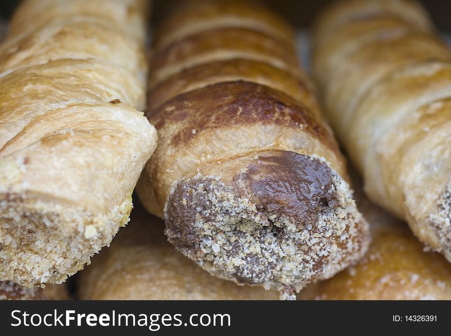 Petit four dusted with icing sugar