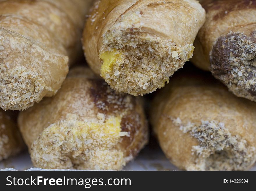 Petit four dusted with icing sugar