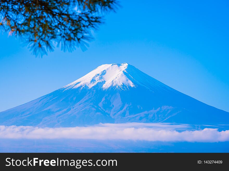 Beautiful landscape of mountain fuji around maple leaf tree in autumn season