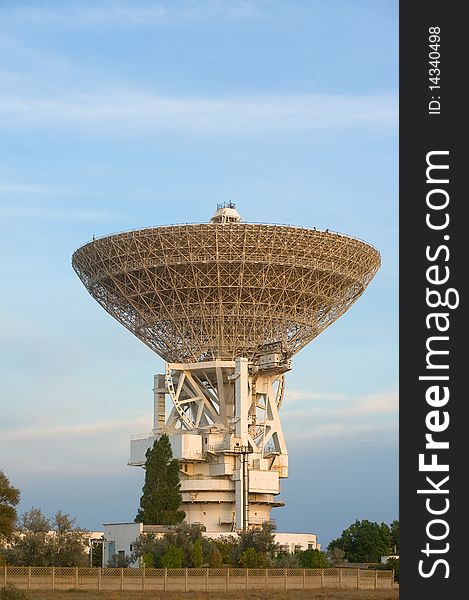 Very Large Radio Telescope