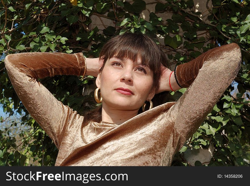 Portrait of beautiful woman in park