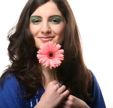 Young Woman With Gerber Flower Royalty Free Stock Images Young Woman With Gerber Flower Royalty Free Stock Images